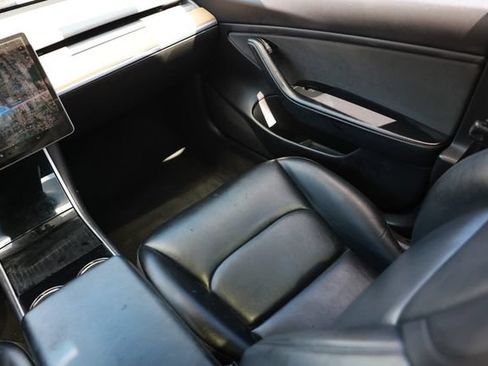Used 2019 Tesla Model 3 Standard Range RWD image 25