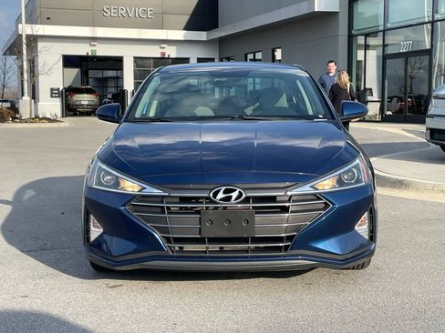 Used 2019 Hyundai Elantra SE image 2