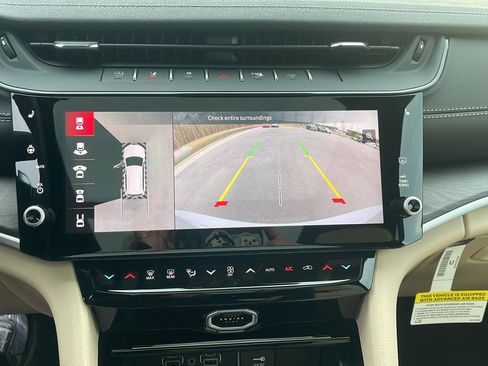 New 2026 Jeep Grand Cherokee Limited RWD image 18