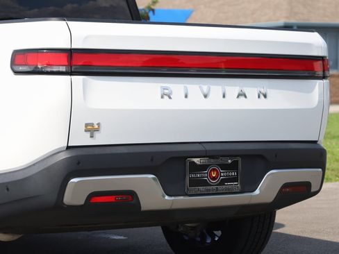 Used 2022 Rivian R1T Adventure image 27