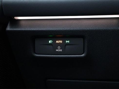 New 2026 Volkswagen Tiguan SE R-Line image 20