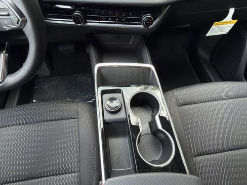 New 2026 Chevrolet Equinox LT w/ LPO, Floor Liner Package FWD image 16