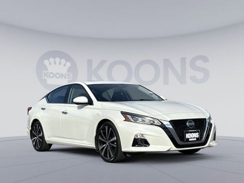 Used 2020 Nissan Altima 2.5 Platinum image 10