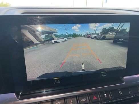 Used 2024 Chevrolet Silverado 2500 LT w/ Convenience Package image 30