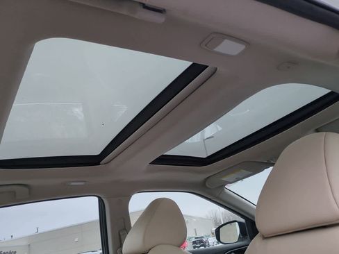 Used 2019 Nissan Maxima Platinum image 21