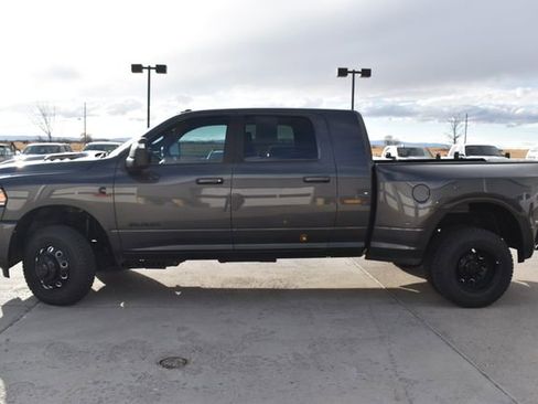 Used 2024 RAM 3500 Laramie w/ Night Edition image 10