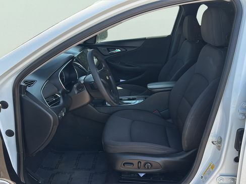Used 2021 Chevrolet Malibu LT FWD image 20