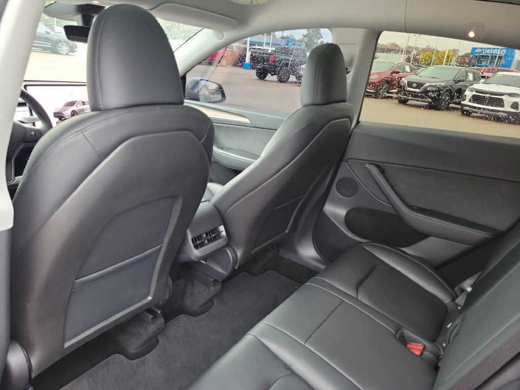 Used 2025 Tesla Model Y Performance AWD/4WD image 22