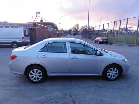 Used 2010 Toyota Corolla LE image 5
