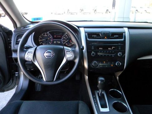 Used 2015 Nissan Altima 2.5 S w/ Power Driver Seat Package image 16