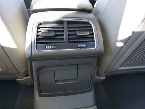 Used 2011 Audi Q5 3.2 Prestige image 15