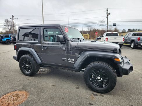 Used 2020 Jeep Wrangler Sport AWD/4WD image 14