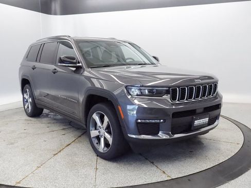 Used 2021 Jeep Grand Cherokee L Limited w/ Trailer Tow Group (B) AWD/4WD image 9