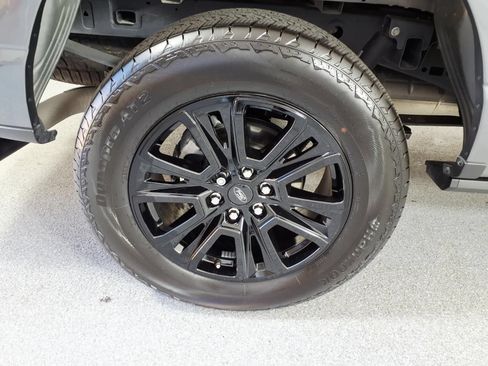Used 2025 Ford F150 Platinum w/ FX4 Off-Road Package AWD/4WD image 5