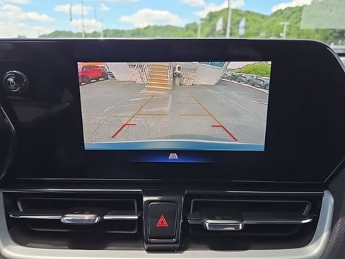 Used 2025 Chevrolet TrailBlazer LT AWD/4WD image 33
