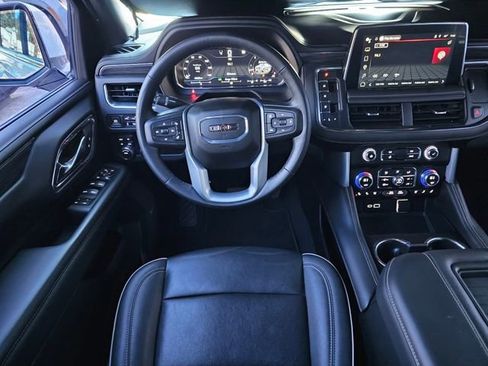 Used 2023 GMC Yukon XL SLT w/ SLT Luxury Package image 36