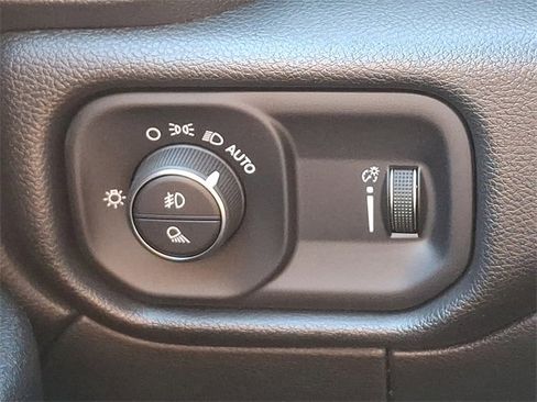 Used 2023 RAM 2500 Tradesman w/ Chrome Appearance Group image 29