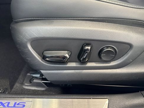 Used 2025 Lexus UX 300h FWD w/ Accessory Package (Z2) image 14
