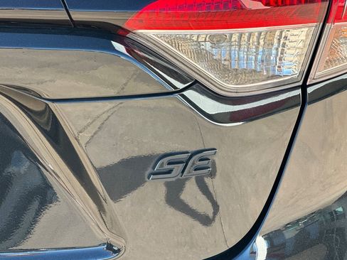 Certified 2021 Toyota Corolla SE w/ Carpet Mat Package (TMS) image 31