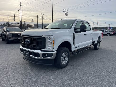 New 2026 Ford F350 XL w/ XL Chrome Package image 2