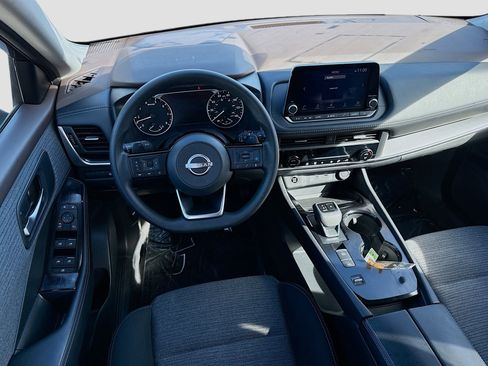 Used 2023 Nissan Rogue SV image 20