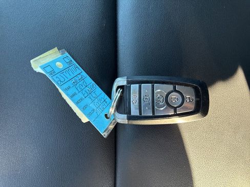 Used 2022 Ford Explorer XLT w/ Equipment Group 202A image 40