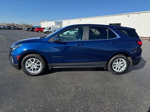 Used 2022 Chevrolet Equinox LT image 2