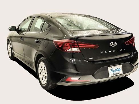Used 2020 Hyundai Elantra SE w/ Cargo Package (C1) image 7