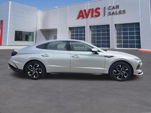 Used 2025 Hyundai Sonata SEL FWD image 5