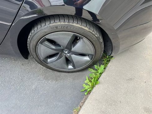 Used 2018 Tesla Model 3 Long Range image 11