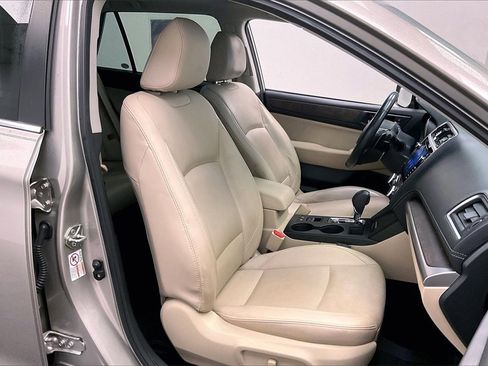 Used 2019 Subaru Outback 3.6R Limited image 6