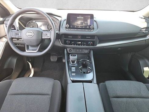 Used 2025 Nissan Rogue SV FWD image 20