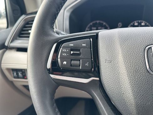 Used 2025 Honda Odyssey Elite image 21