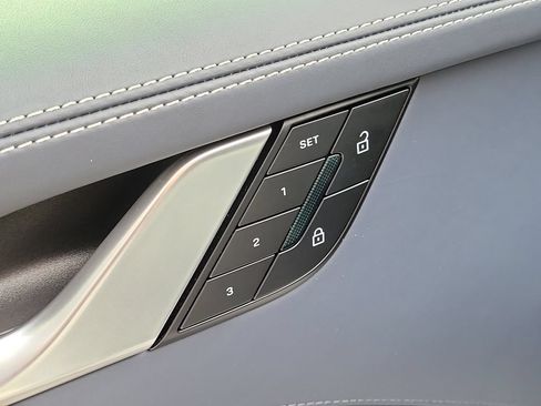 Certified 2025 Porsche 911 Carrera RWD image 25