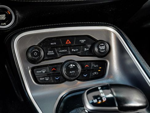 Used 2022 Dodge Challenger R/T Scat Pack RWD image 19