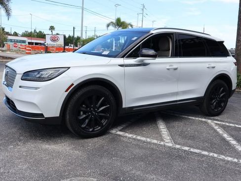 Used 2020 Lincoln Corsair FWD w/ Premium Package image 3