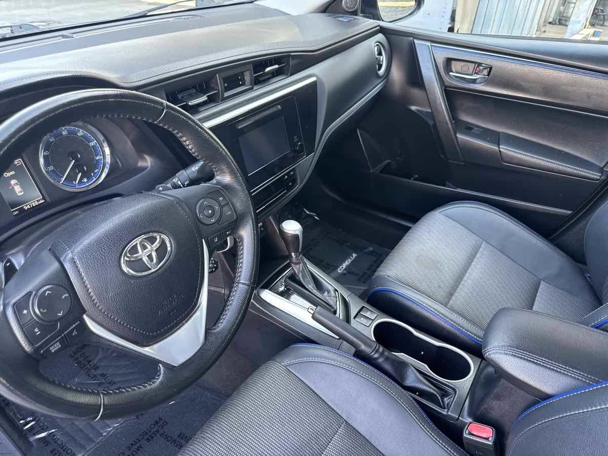 Used 2019 Toyota Corolla SE FWD image 11