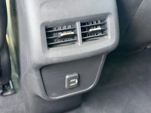 Used 2020 Chevrolet Equinox LT w/ Driver Convenience Package FWD image 24
