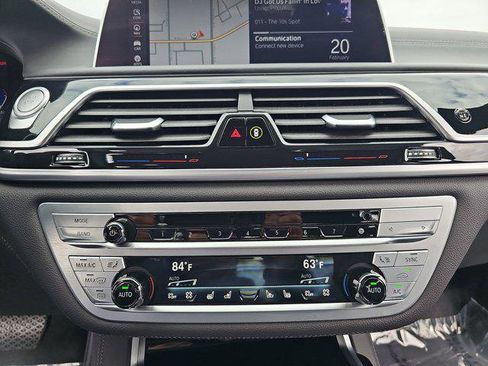 Used 2022 BMW ALPINA B7 xDrive w/ Luxury Rear Seating Package image 24