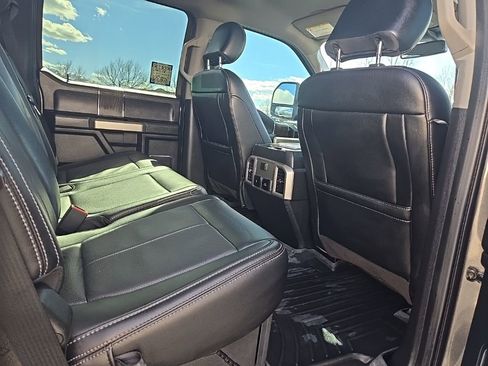 Used 2020 Ford F250 Lariat image 29