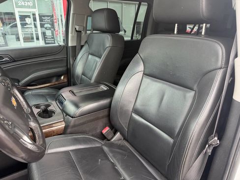 Used 2018 Chevrolet Suburban LT RWD image 10