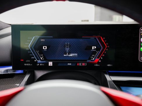 Used 2025 BMW M5 w/ Carbon Package image 15