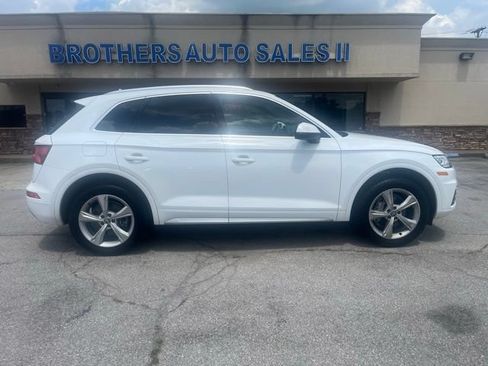 Used 2020 Audi Q5 2.0T Premium w/ Convenience Package AWD/4WD image 7