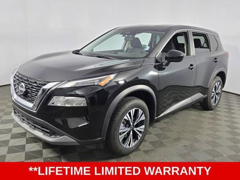 Used 2023 Nissan Rogue SV image 3