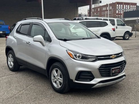 Used 2019 Chevrolet Trax LT w/ LT Convenience Package image 7