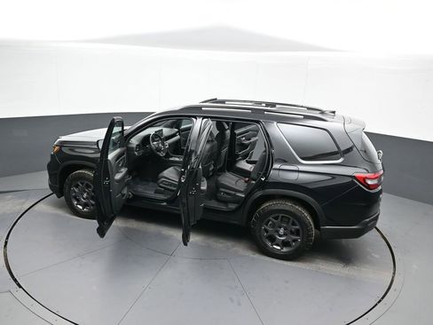 Used 2023 Honda Pilot TrailSport image 46