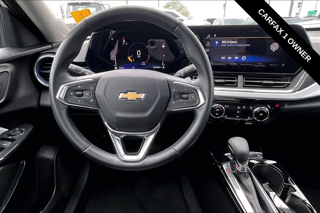 Used 2025 Chevrolet Trax LT FWD image 14