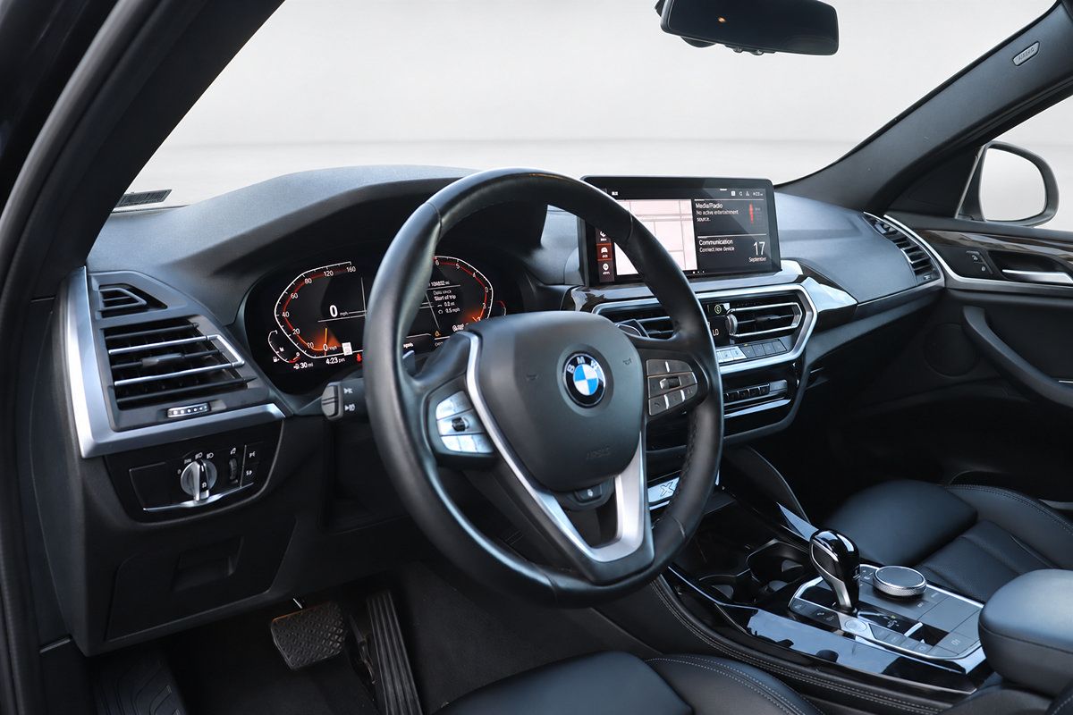 Used 2022 BMW X4 xDrive30i AWD/4WD image 26
