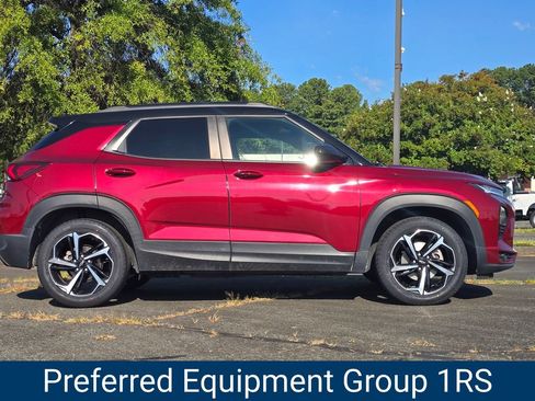 Certified 2022 Chevrolet TrailBlazer RS w/ Technology Package FWD image 2