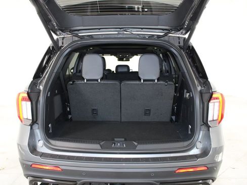 New 2026 Ford Explorer ST w/ Sun And Sound Package image 13